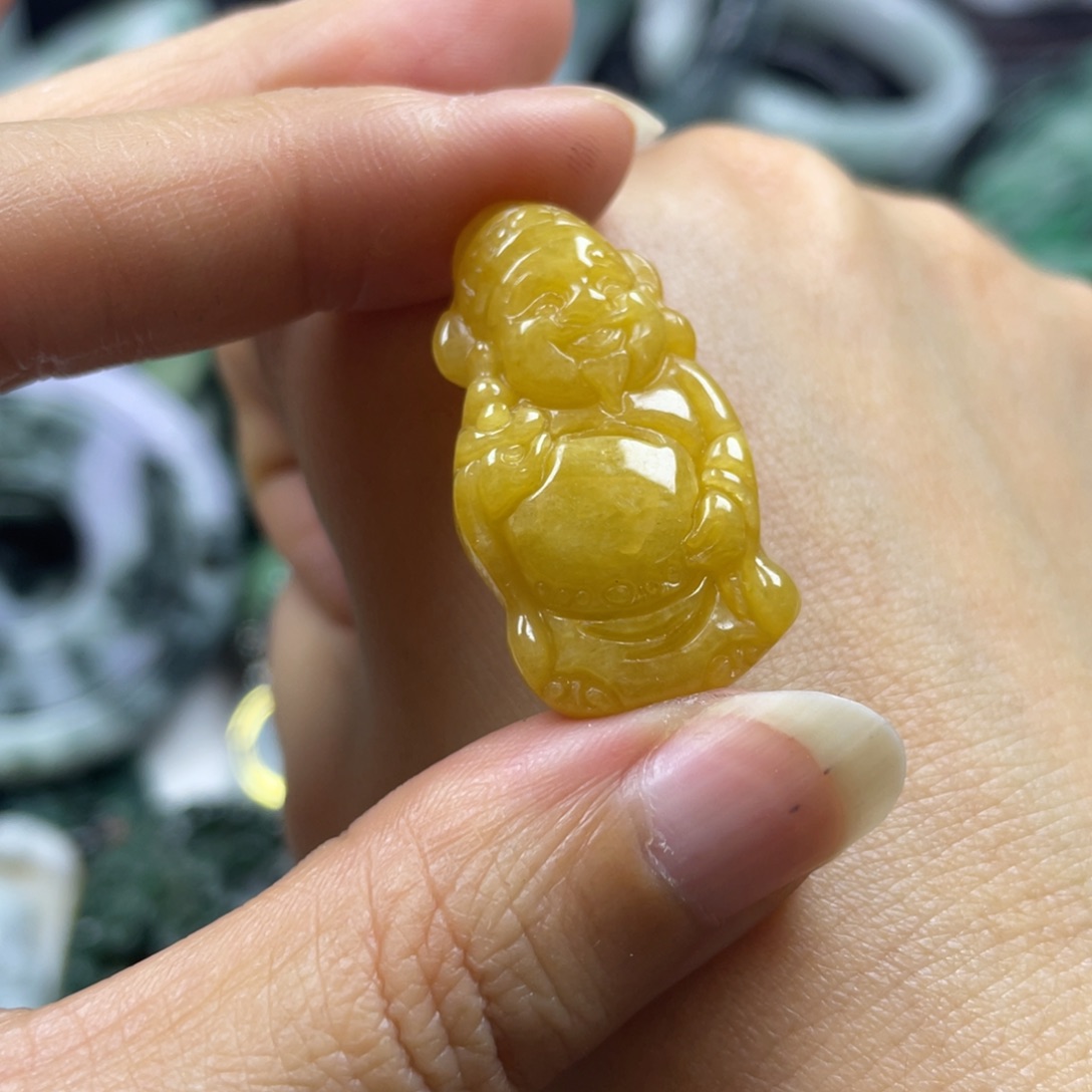 翡翠未镶嵌颈饰牌子