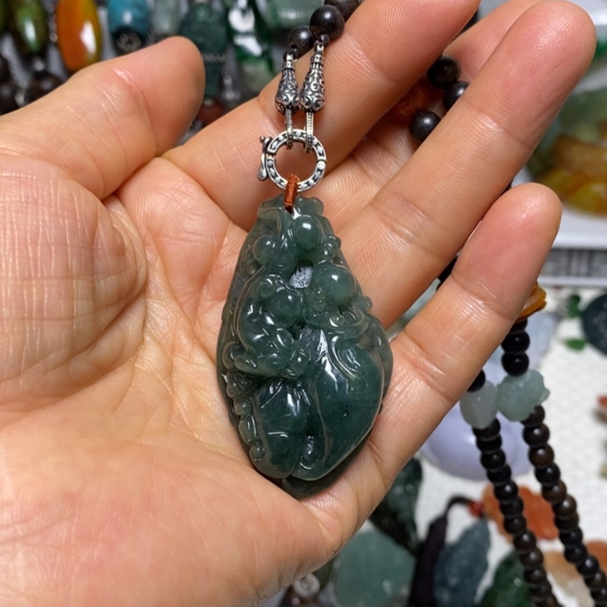【闪购商品】翡翠吊坠(赠链)未镶嵌