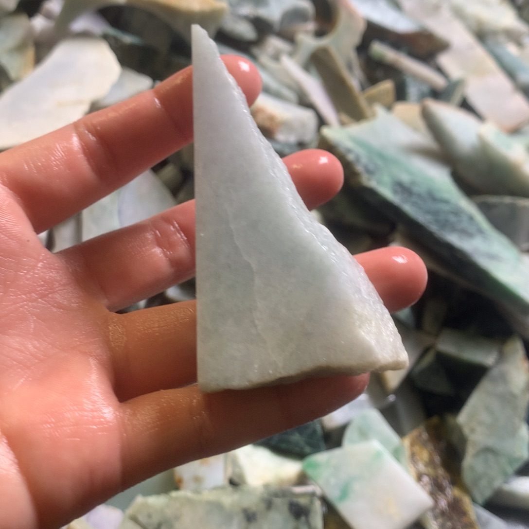 翡翠颈饰未镶嵌缅甸翡翠