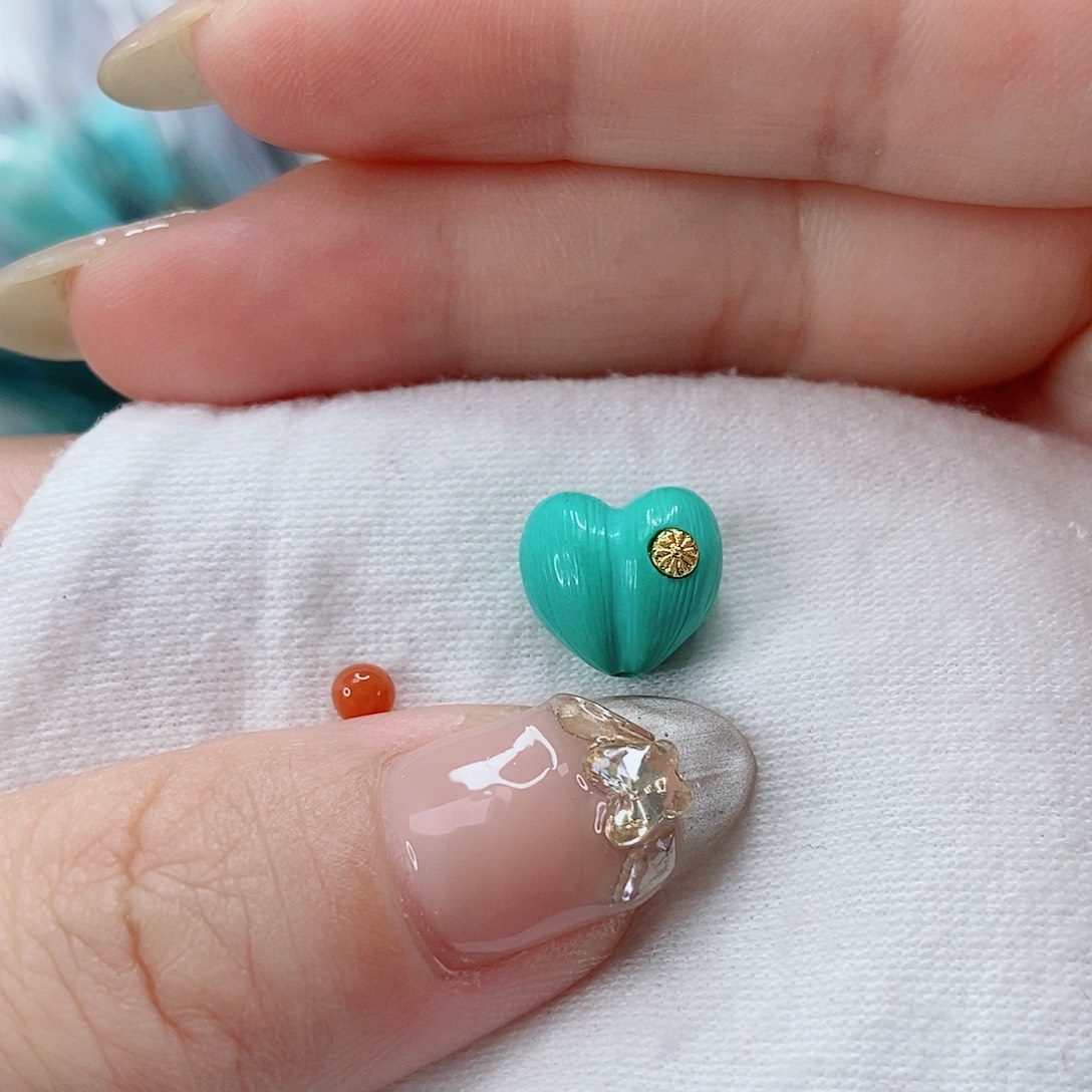 南红玛瑙未镶嵌珠宝奇石