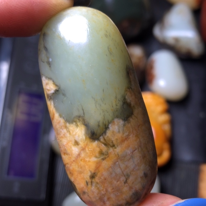 和田玉未镶嵌珠宝奇石