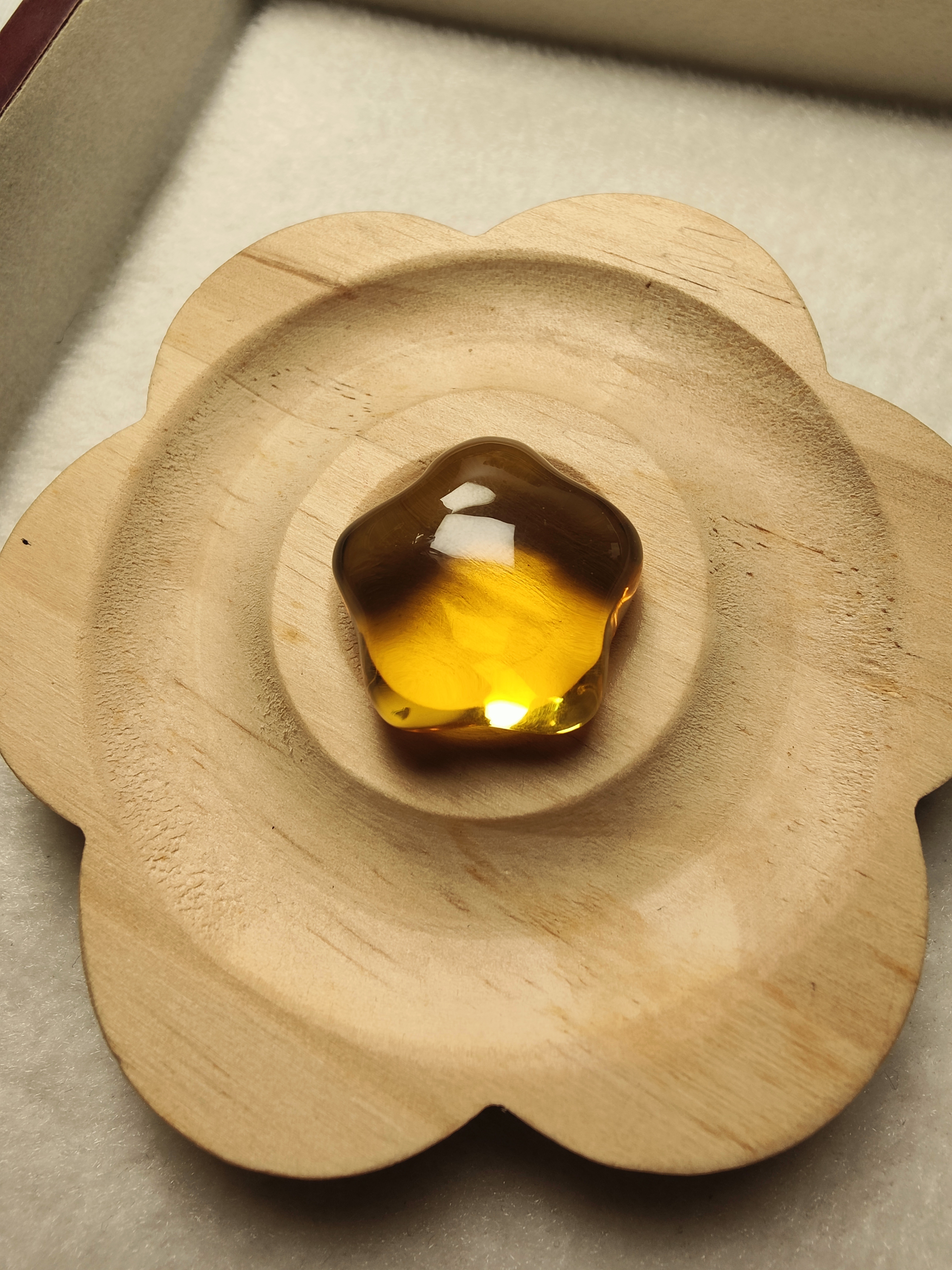 天然金珀星星吊坠（打孔不退换）