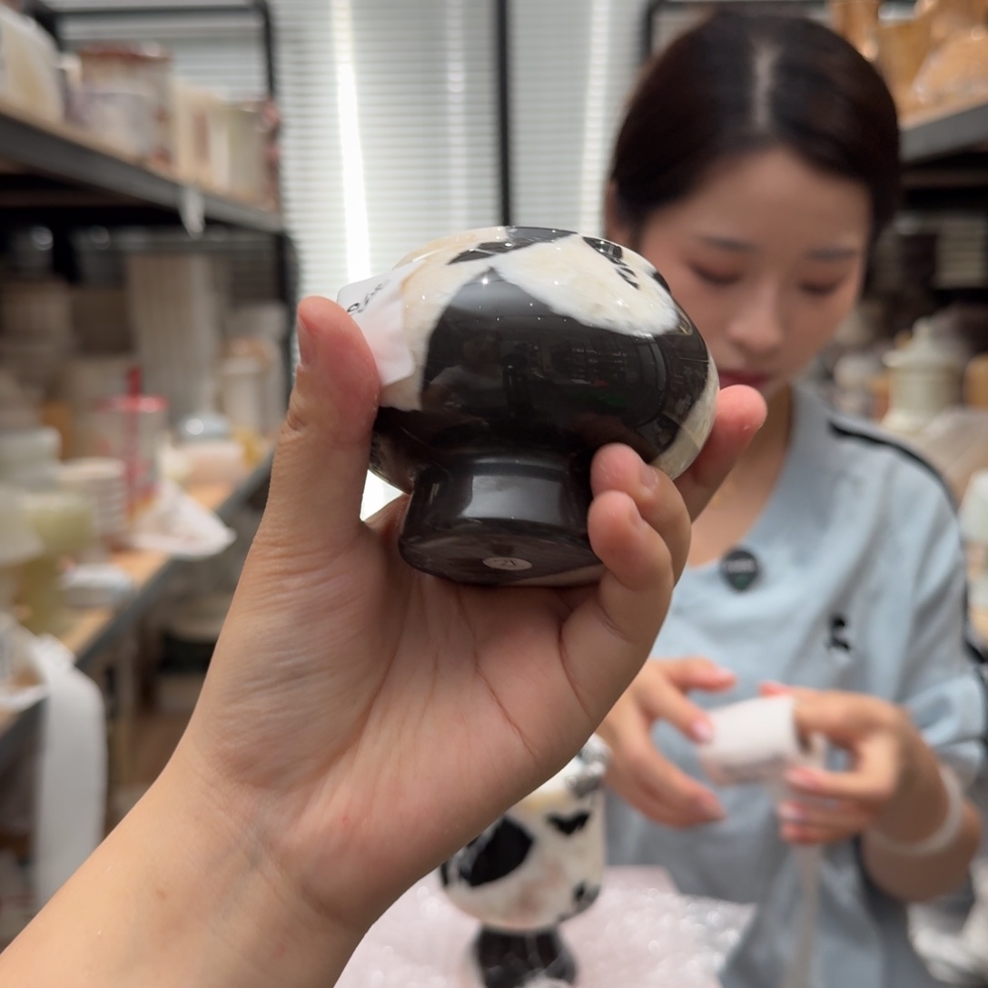 大理石r82。 两个亿。 