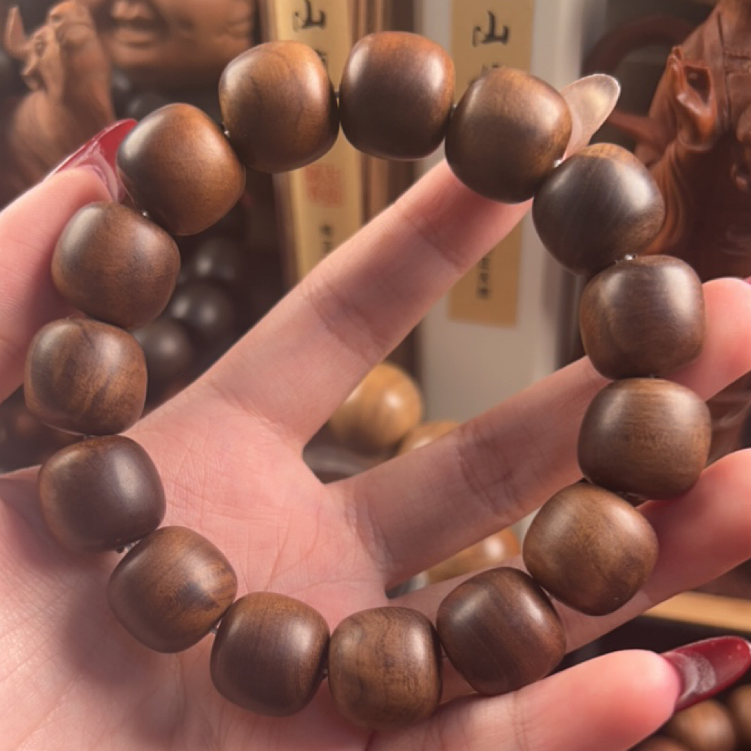 老山檀沉水黑肉15x16焦糖