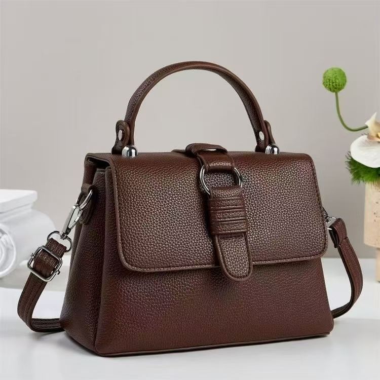 时尚休闲简约百搭运动户外防水斜挎包