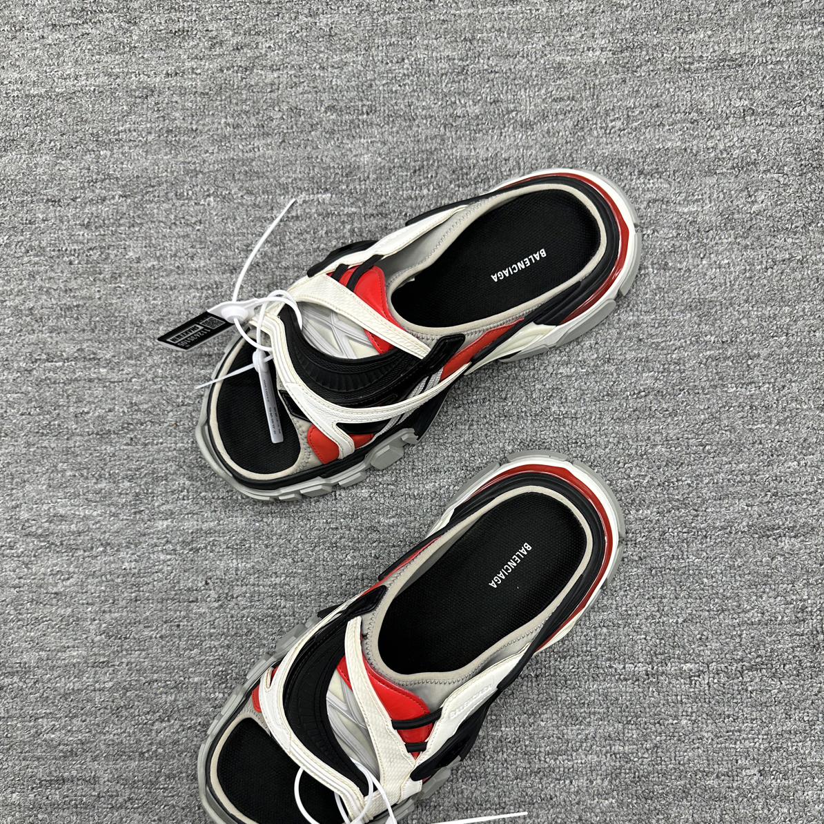 99新 Balenciaga/巴黎世家 42 巴黎世家track 拖鞋 黑红色