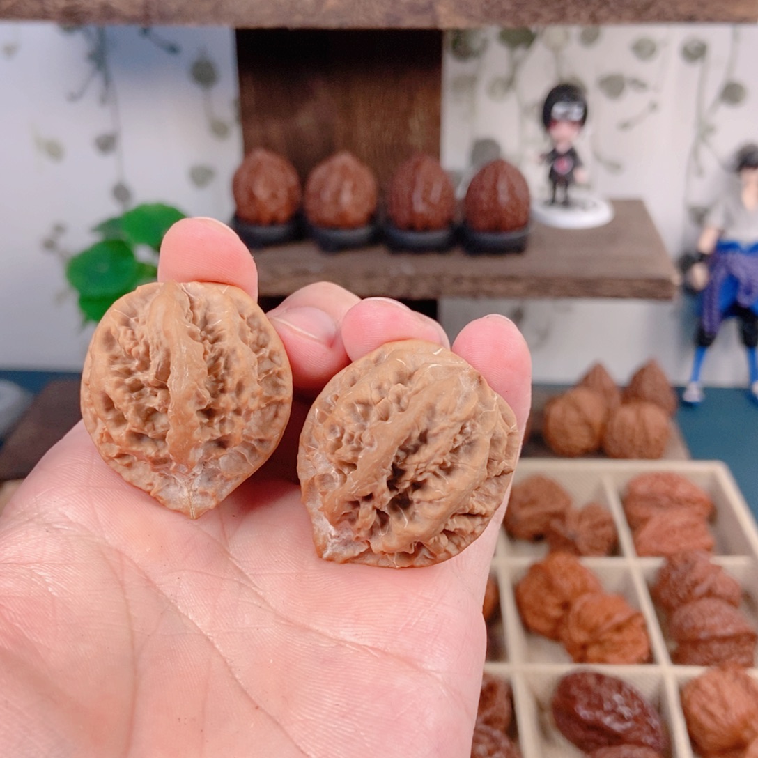 文玩核桃吊坠3¥¥满花福娃