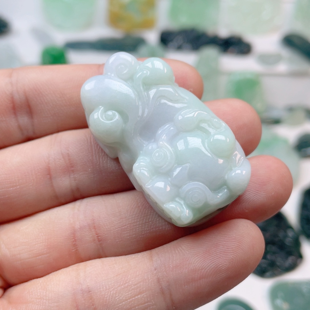 翡翠颈饰未镶嵌貔貅