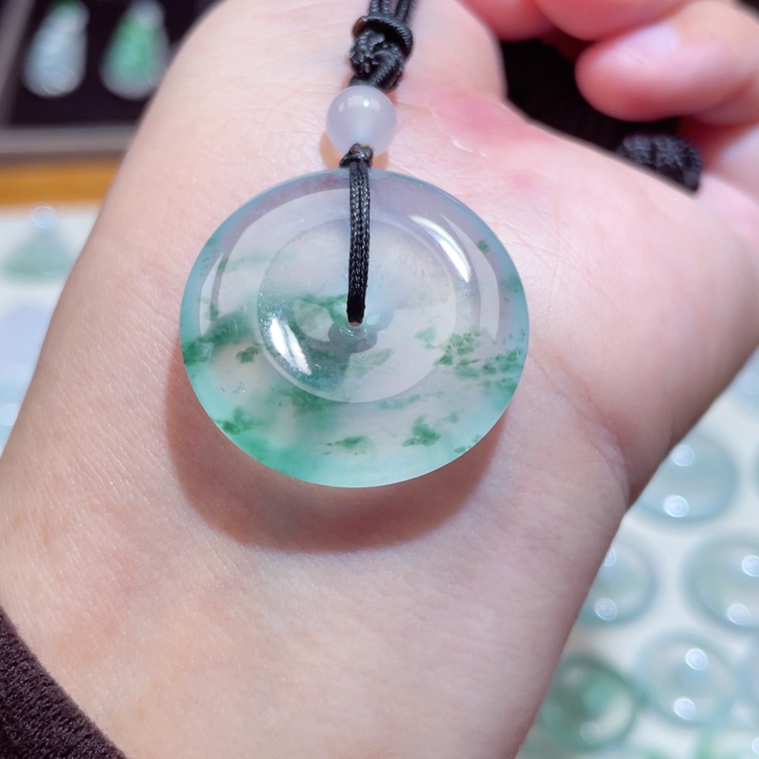 颈饰未镶嵌翡翠扣子