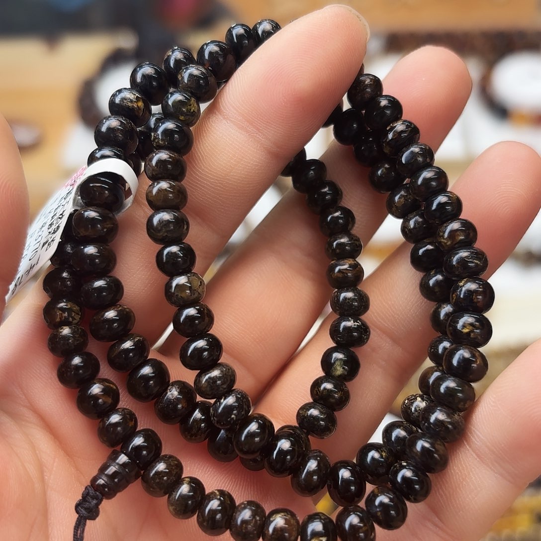 琥珀未镶嵌裸石六90782