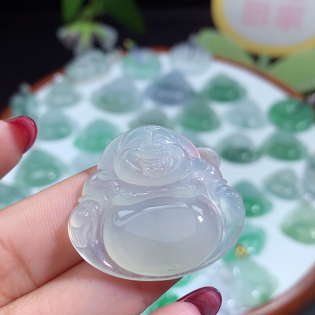黑***桃翡翠未镶嵌颈饰佛公