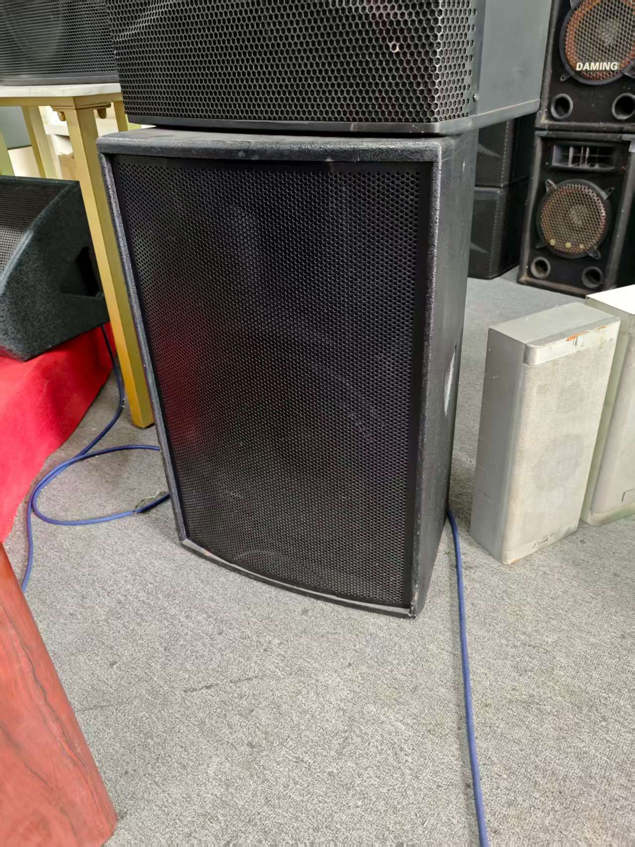 8新  单只 15寸 空箱  配件处理  不包邮 运费到付