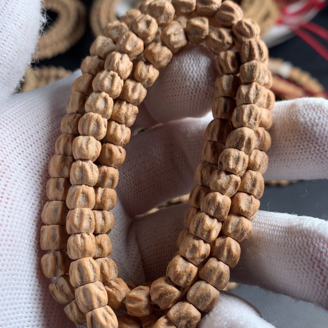 柏香籽/百香籽吊坠楚*人