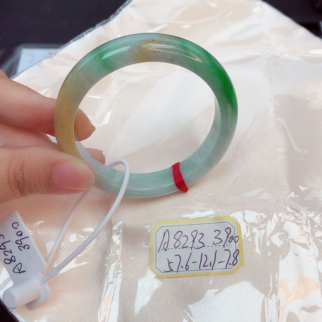 翡翠未镶嵌手镯缅甸翡翠