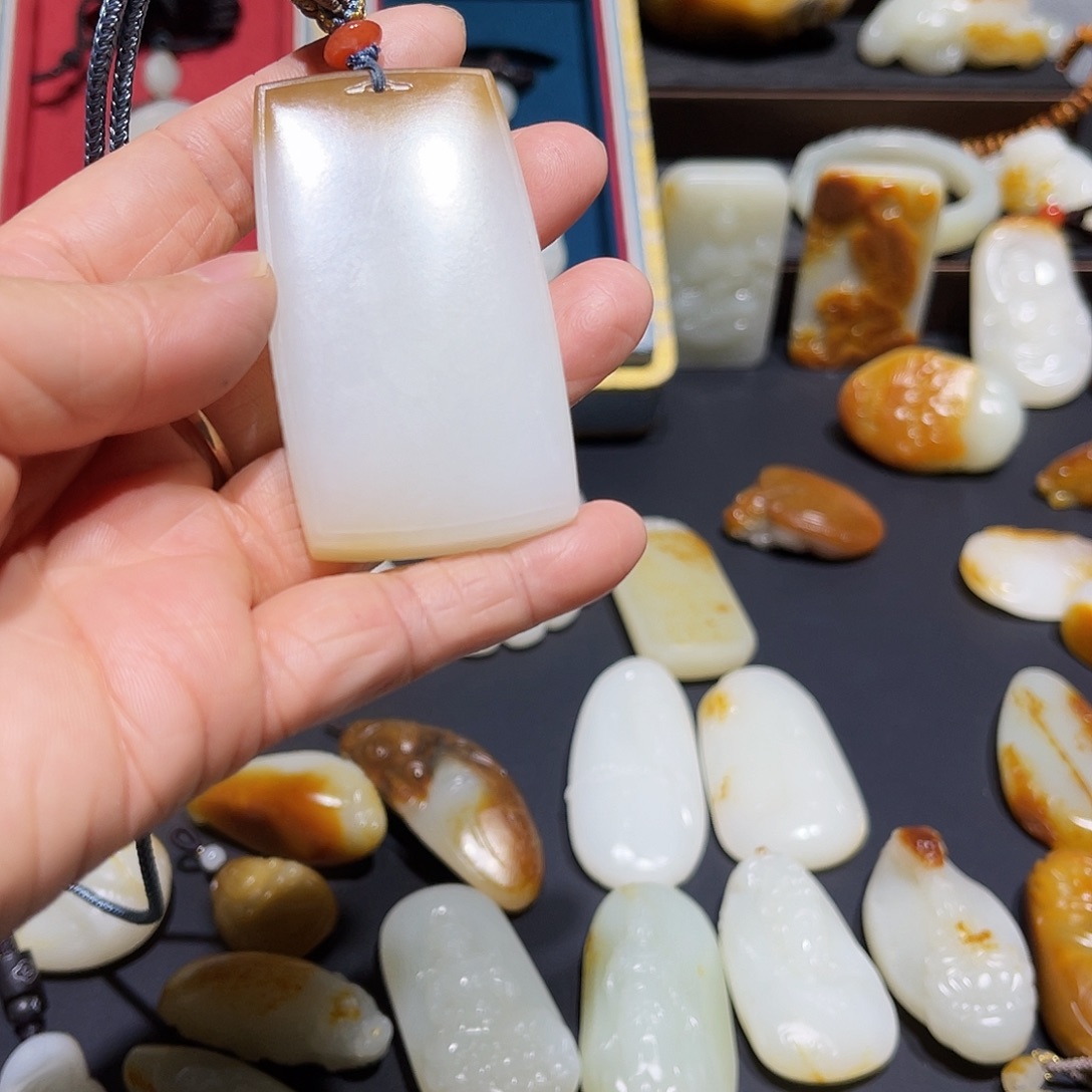 和田玉未镶嵌挂件