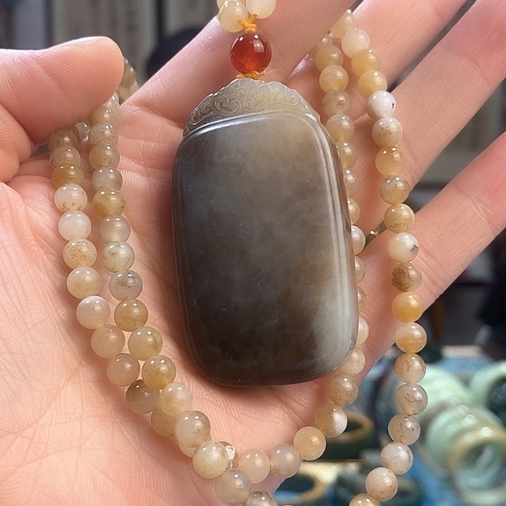 和田玉颈饰未镶嵌