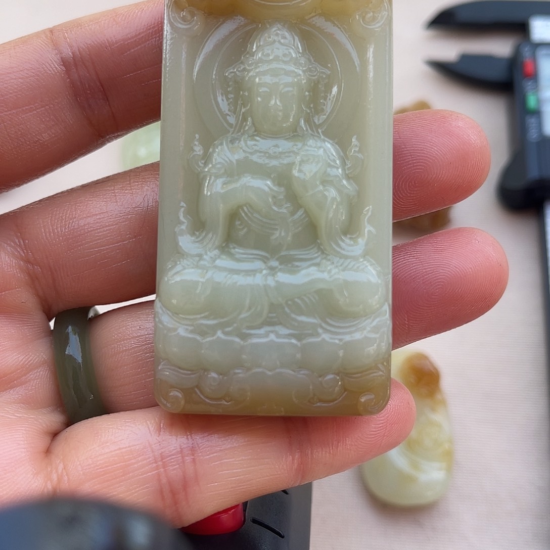 和田玉（糖玉）未镶嵌颈饰