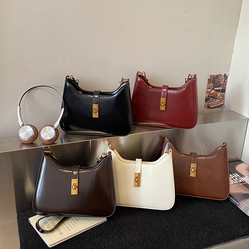 高级感包包2025新款潮女包简约百搭通勤单肩包质感小众腋下包122