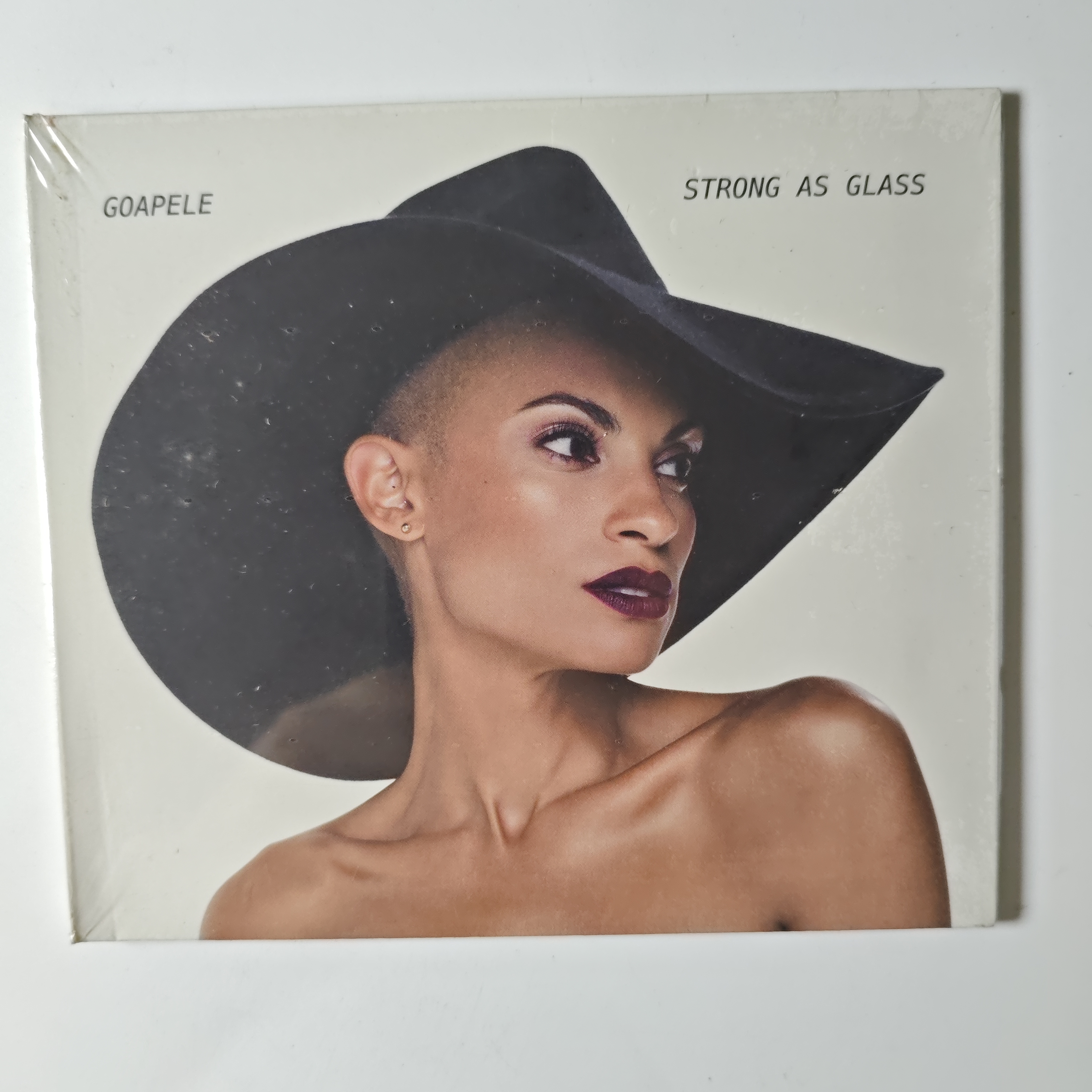24【欧美版】未拆 节奏布鲁斯 Goapele Strong as Glass CD