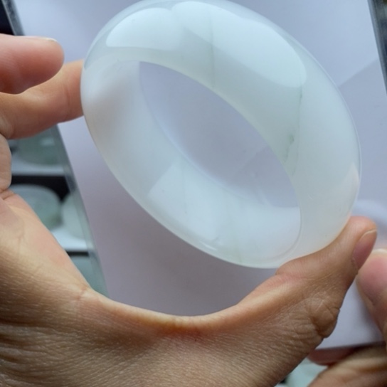 石英质玉（金丝玉）手镯未镶嵌