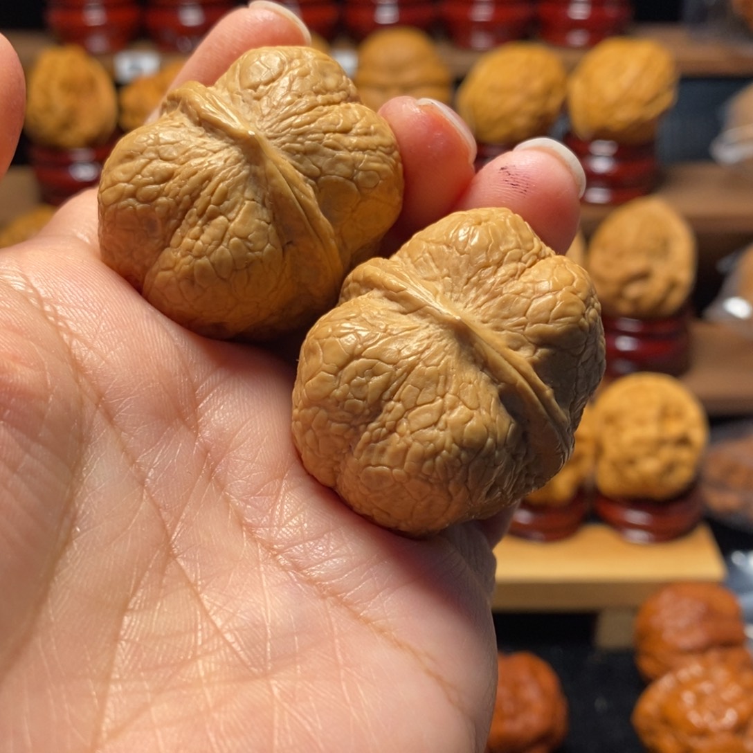 文玩核桃把件方尊蛤蟆头40尺