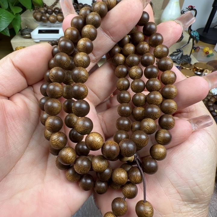 陈***林手串沉香越南富森红土土埋老料