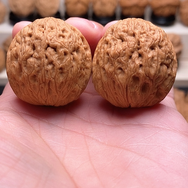 文玩核桃把件老*…………………………