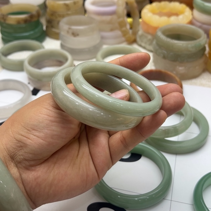 石英岩玉合金手镯