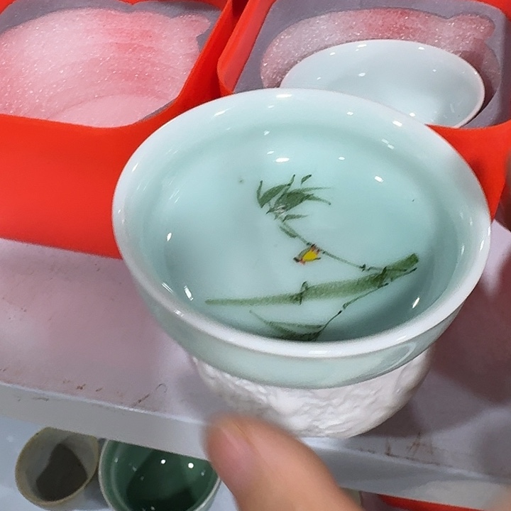 主人杯一个，瓷。。。。