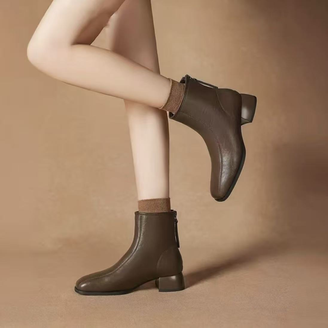 【品牌力荐】秋冬羊上新百搭时尚保暖舒适高级设计感靴子Y3115