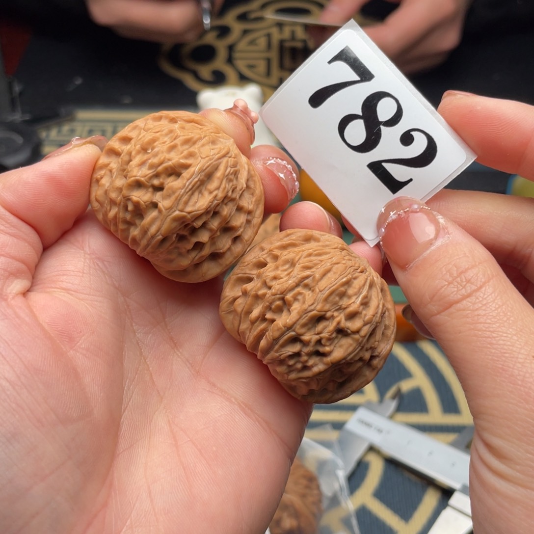 桃核把件摇**海40全品磨盘782号