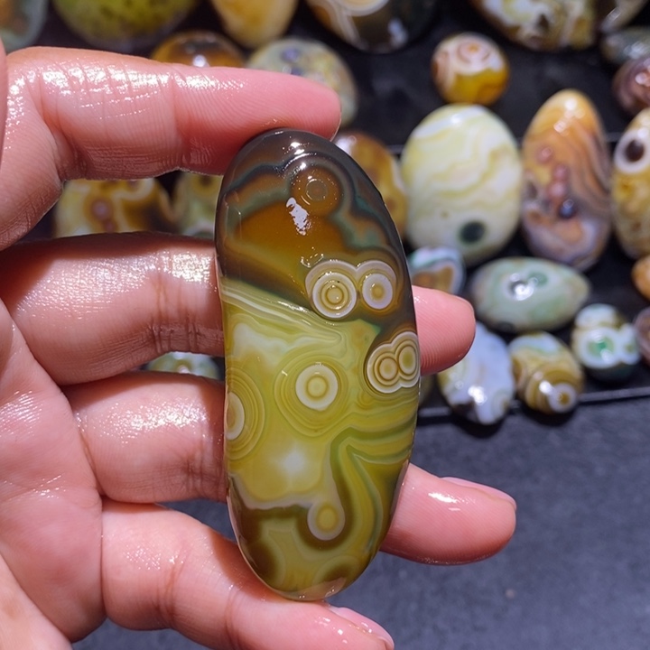 玛瑙/玉髓未镶嵌珠宝半成品149