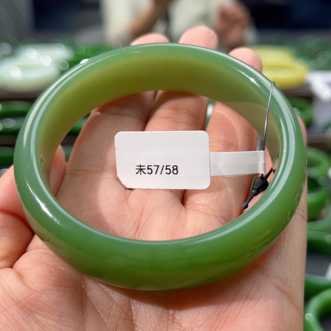 和田玉（碧玉）手镯未镶嵌