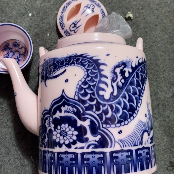 摆件陶红稀土龙纹提梁壶