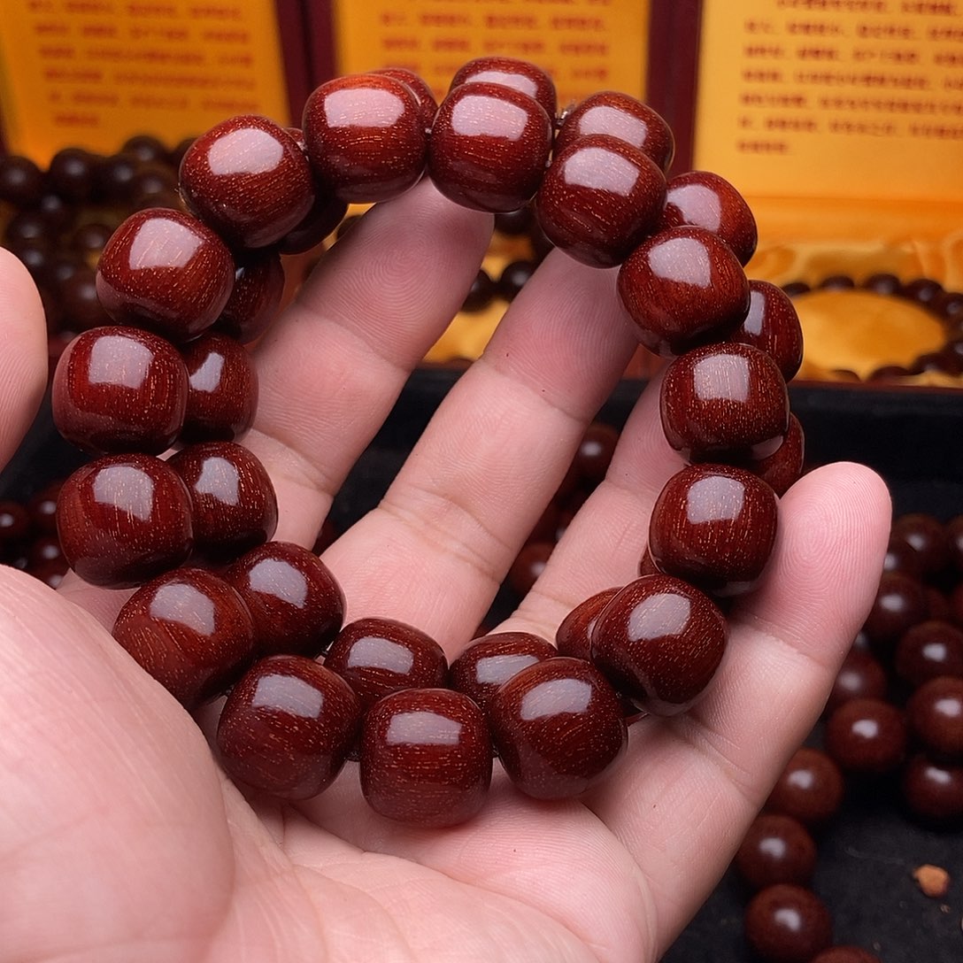 木印尼金星紫檀1.5老邢鸡血红老料泥料爆满真金星