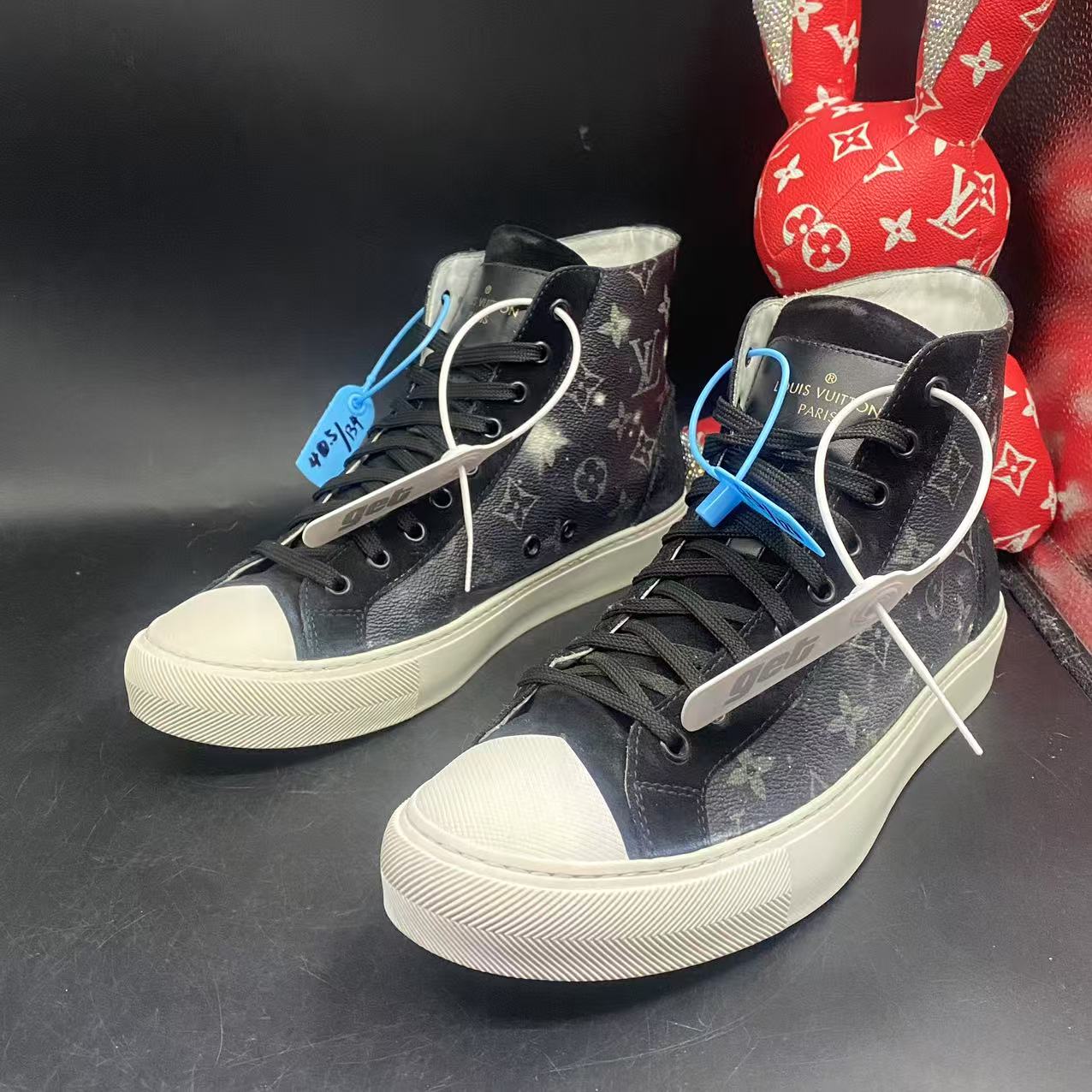 95新 LouisVuitton/路易威登 【聚星优选】星空板鞋40.5码olas126