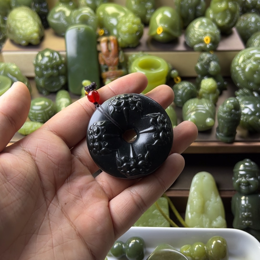 和田玉把件未镶嵌