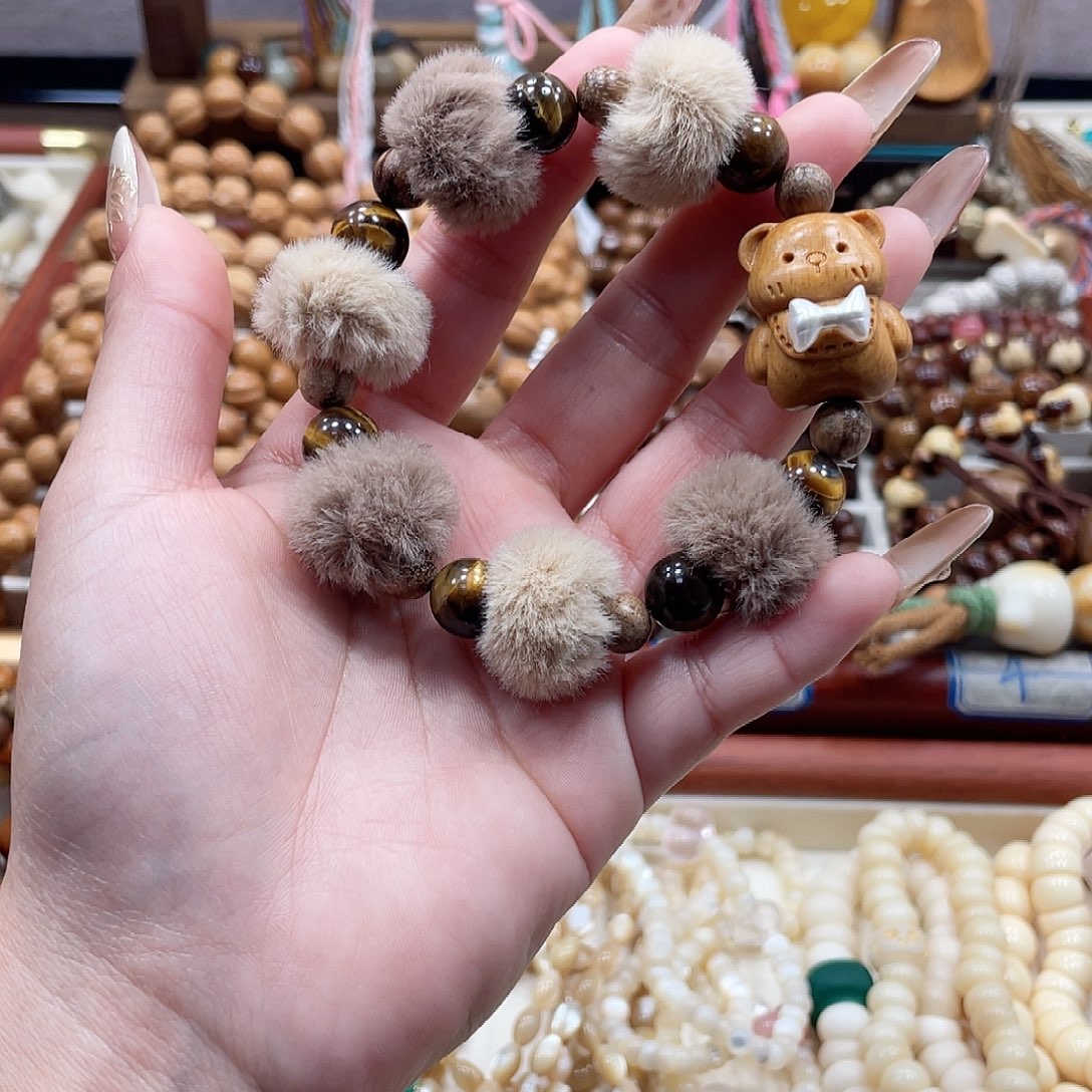 猴头核桃吊坠毛球diy手串