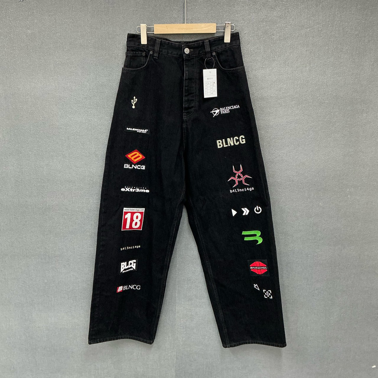 全新未使用 Balenciaga/巴黎世家 Gamer游戏徽章刺绣牛仔裤S码