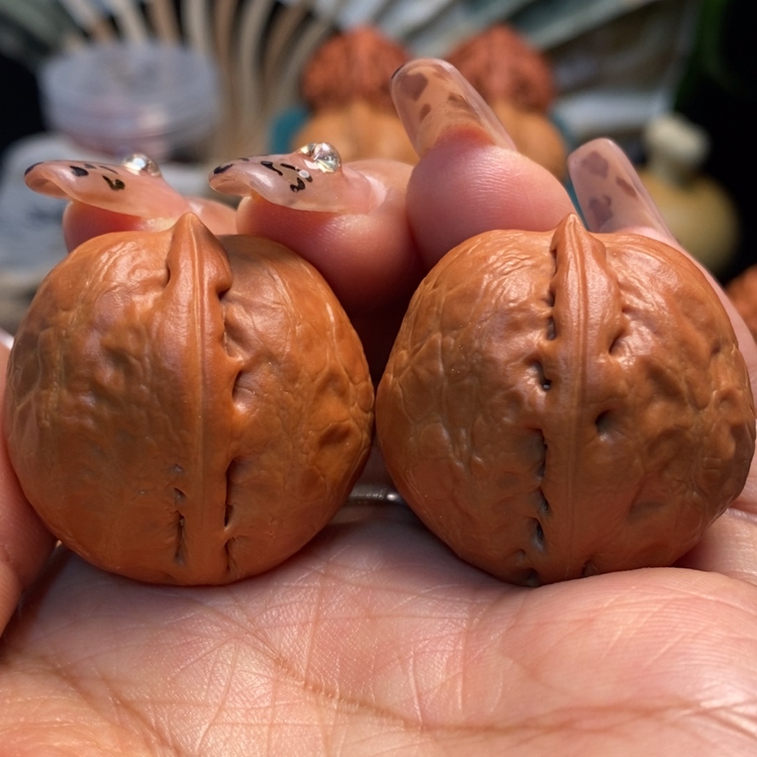 文玩核桃把件龙胆