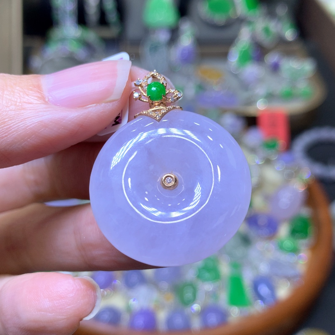 【闪购商品】翡翠颈饰18K金镶嵌翡翠吊坠项链