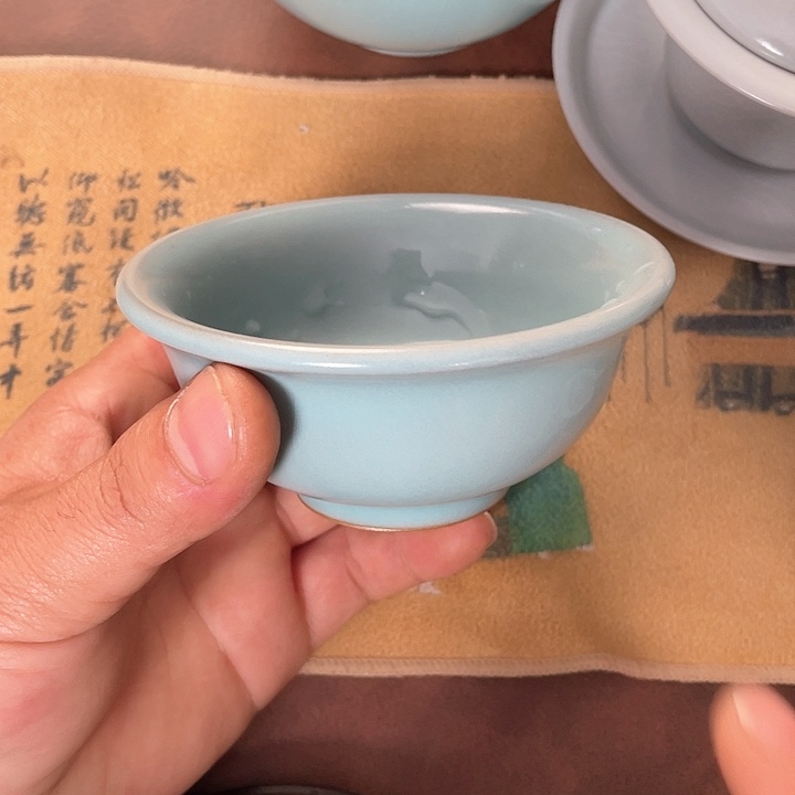 杯子天青釉  压手杯