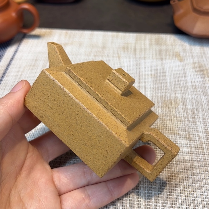 茶壶紫砂方山，容量100毫升，黄金段