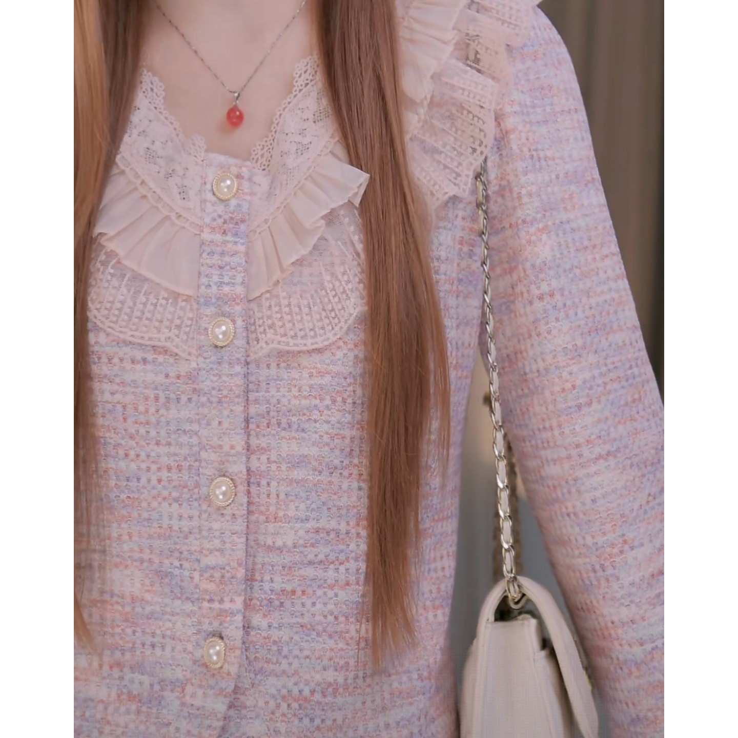 【伊舞】荷叶花边v领蕾丝衬衫女气质百搭短款小衫2025秋季新款上衣