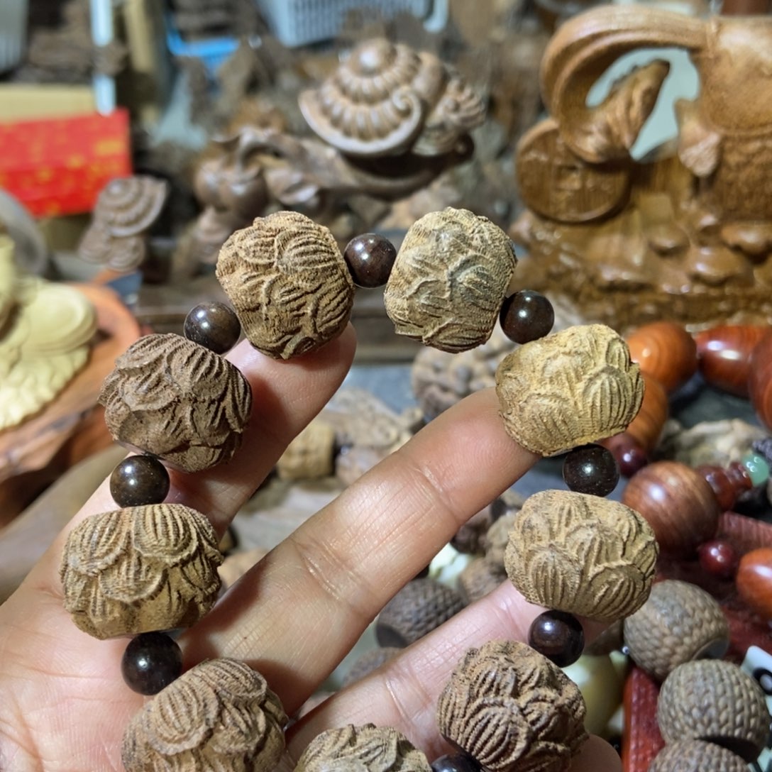 爱***长木开播摆件福利放漏