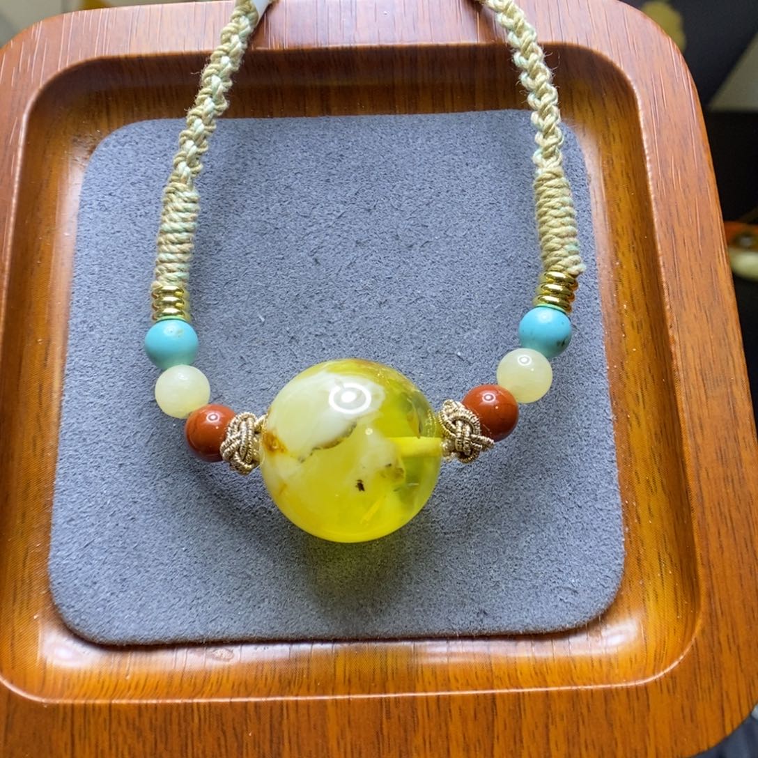 蜜蜡颈饰未镶嵌发*雪郎