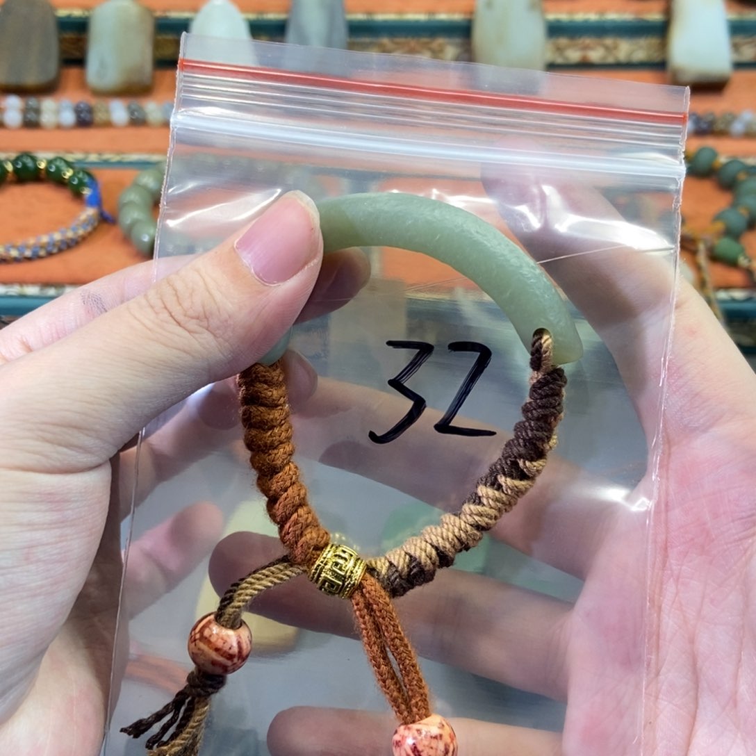 和田玉颈饰未镶嵌叮**当