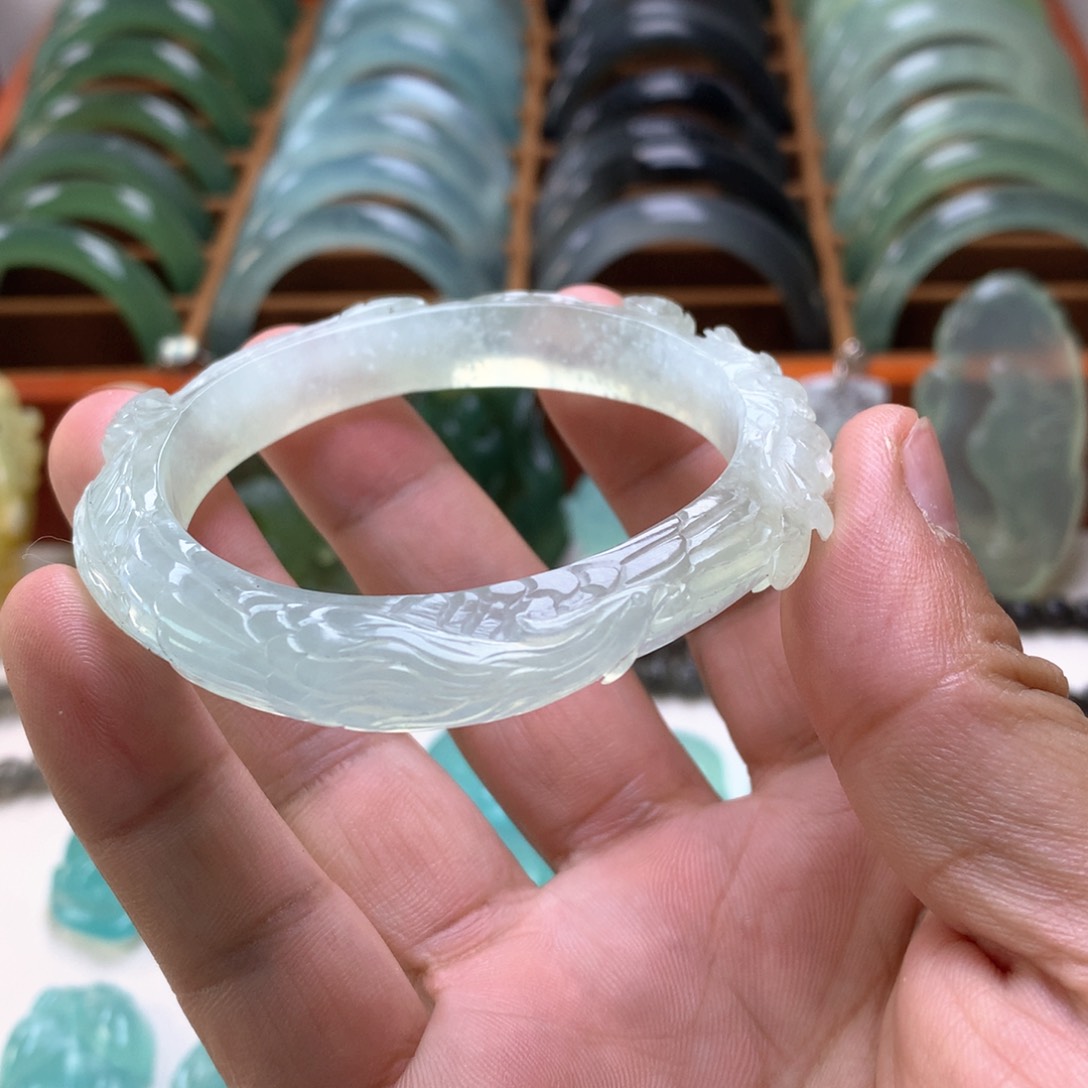 蛇纹石玉天青冻雕刻凤镯53-55口径未镶嵌