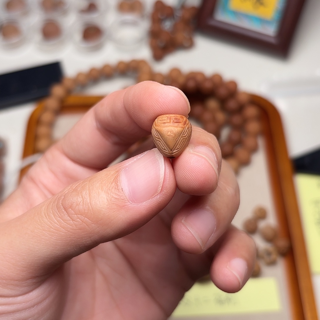 J***W手串凤眼菩提龙塔