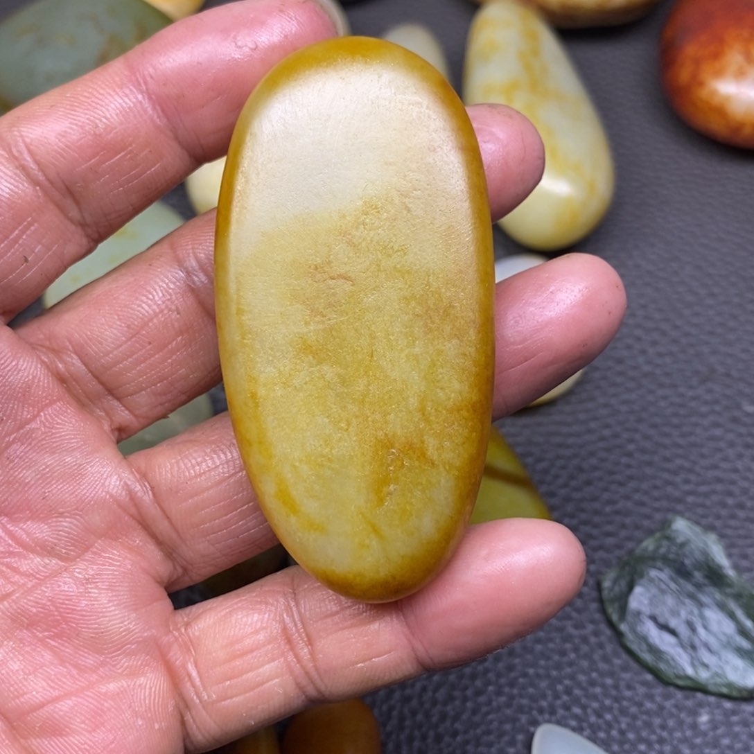 和田玉（糖玉）挂件未镶嵌